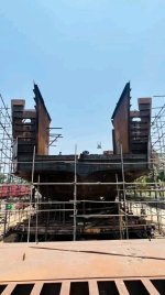 খুলনা শিপইয়ার্ডে কানাডা থেকে প্রযুক্তি কিনে নির্মিত ২ টি ল্যান্ডিং ক্রাফট ট্যাংক1.jpg